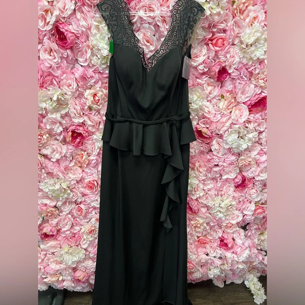 Christina Wu 17920 size 12 black long dress with lace - Picture 1 of 4